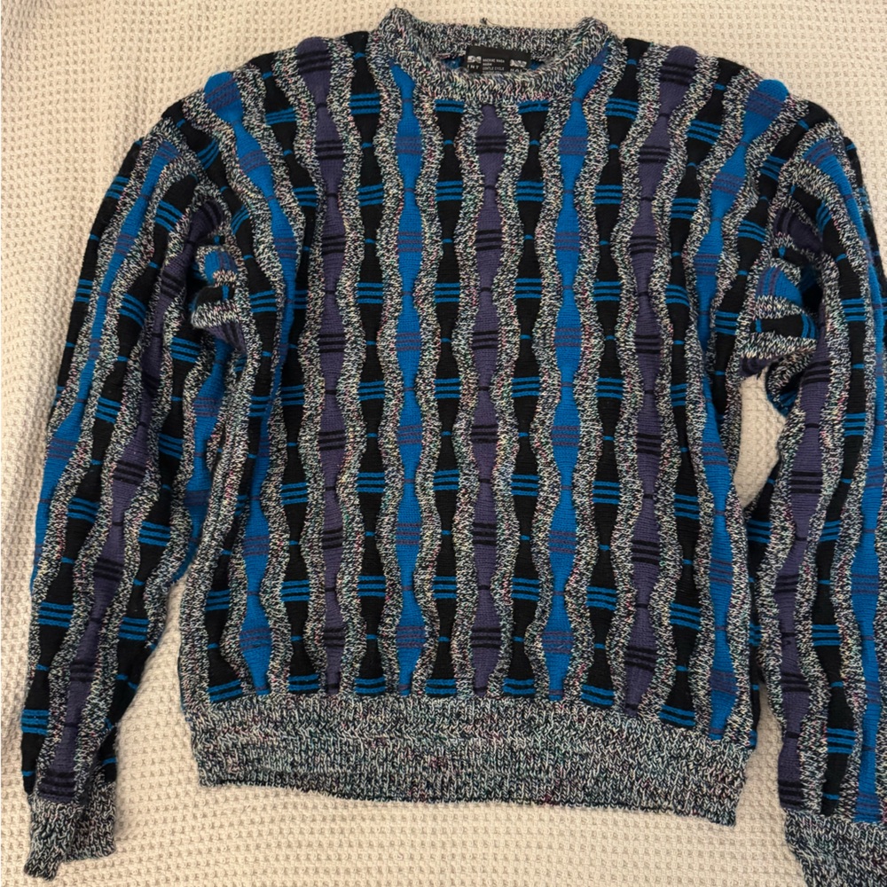 Vintage 3D knit sweater